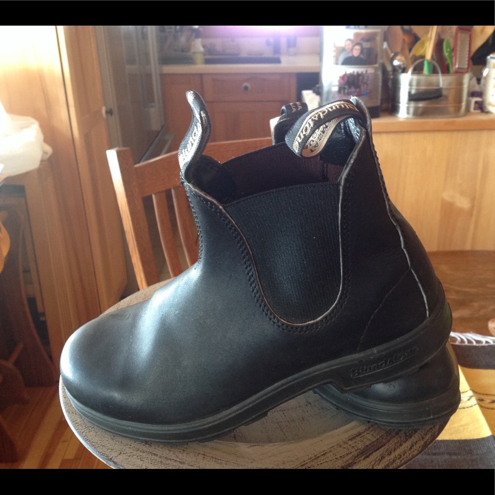 Leather boots (unisex) Ladies size 8 m Ausi size 5